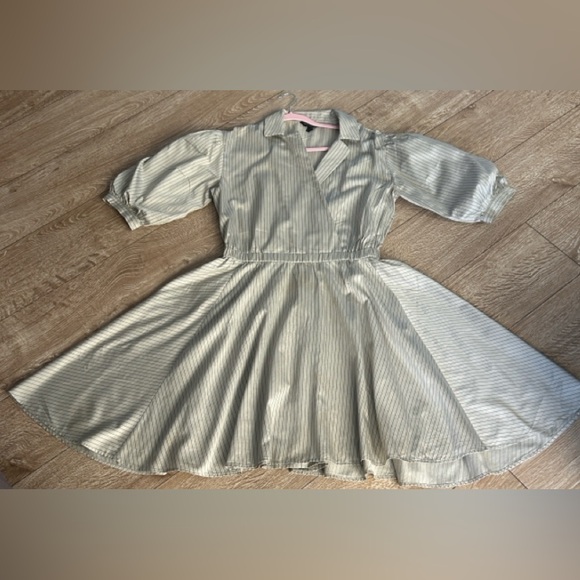 Club Monaco Women’s Dress With Brown Stripes - Picture 4 of 16